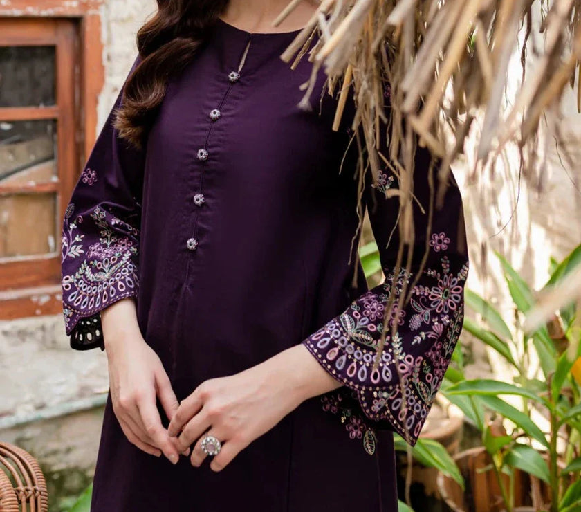 Grace S692-Embroidered 2PC Lawn dress.