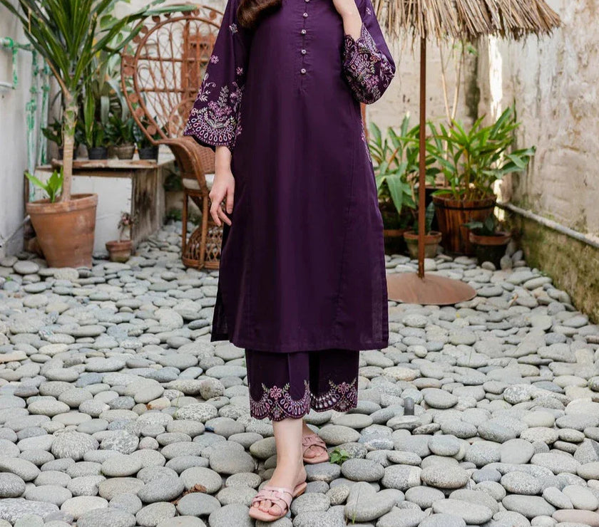 Grace S692-Embroidered 2PC Lawn dress.