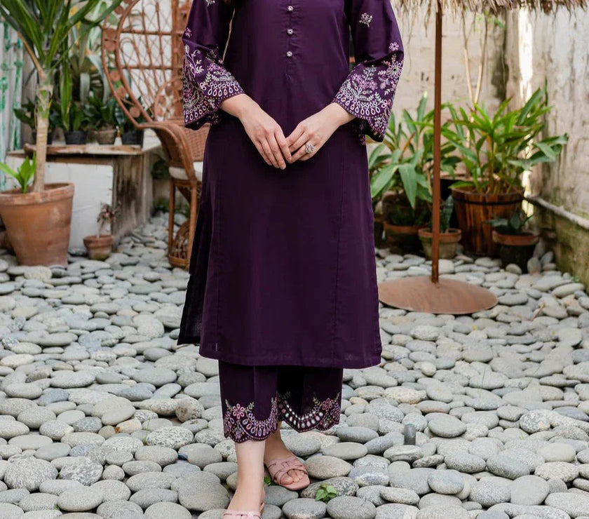 Grace S692-Embroidered 2PC Lawn dress.