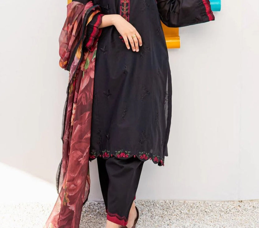 Grace S476-Embroidered 3pc lawn dress with printed silk dupatta.