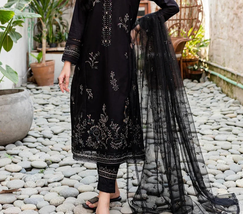 Grace W423-Embroidered 3pc karandi dress With Embroidered Organza dupatta.