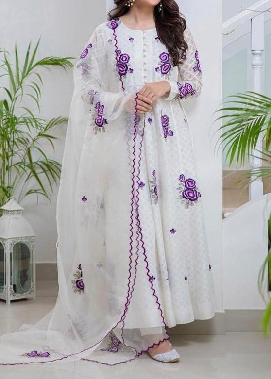 Grace S265-Embroidered 3pc lawn dress with embroidered chiffon dupatta.