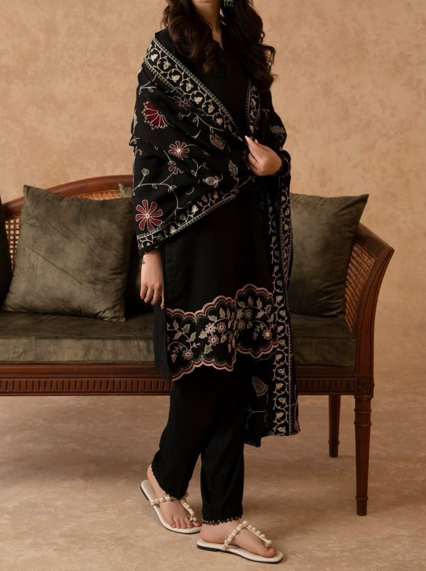 Grace S570-Embroidered 3Pc Lawn with Embroidered Organza dupatta.