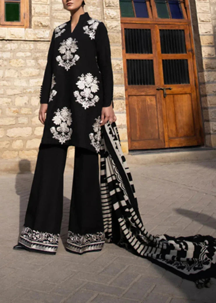 Grace W520-Embroidered 3pc khaddar dress With Printed shawl.