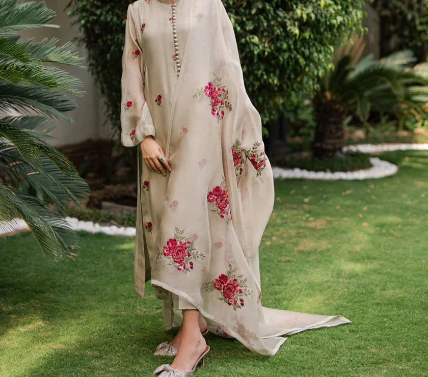 Grace S685-Embroidered 3PC Lawn dress with Embroidered chiffon dupatta.