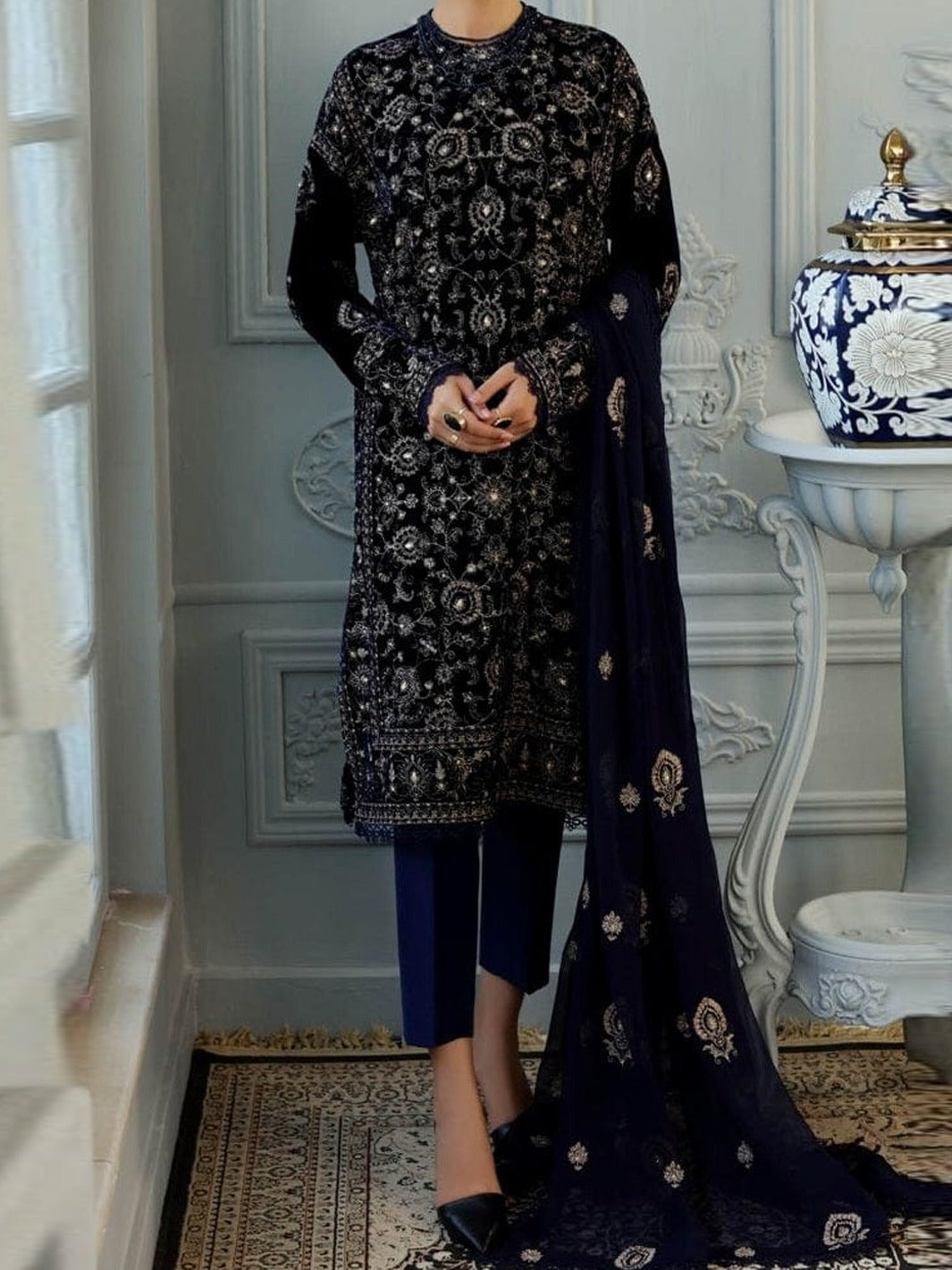 Grace W73 - Embroidered 2pc Velvet Shirt with embroidered chiffon dupatta