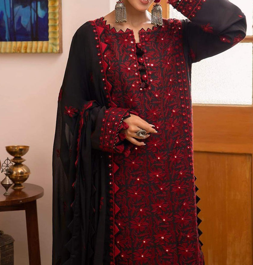 Grace S600 -Embroidered 3pc lawn dress with embroidered chiffon dupatta.