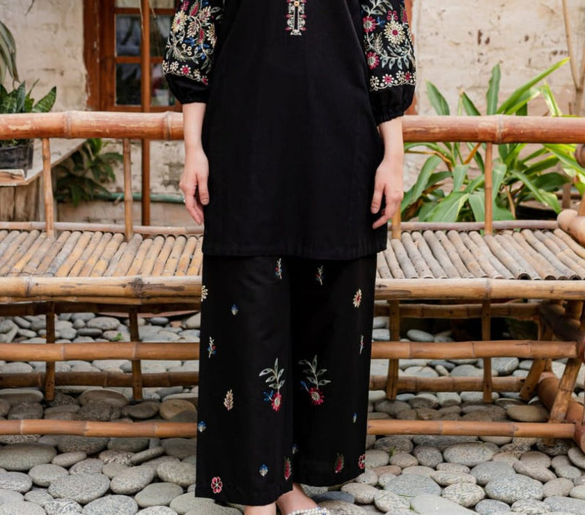 Grace S538-Embroidered 2pc lawn dress.