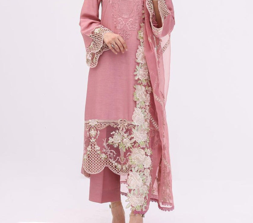 Grace S657-Embroidered 3PC Lawn with Embroidered munar dupatta.