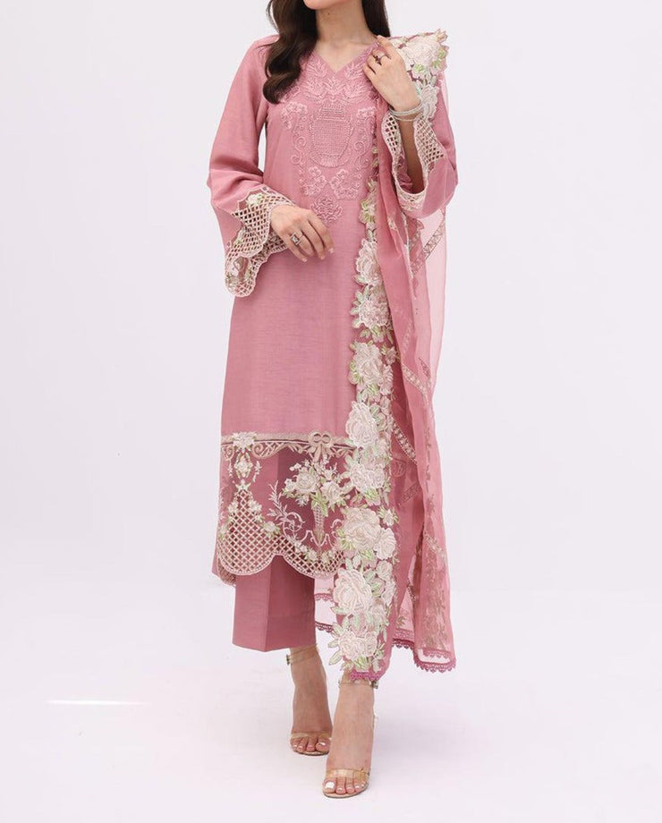 Grace S657-Embroidered 3PC Lawn with Embroidered munar dupatta.