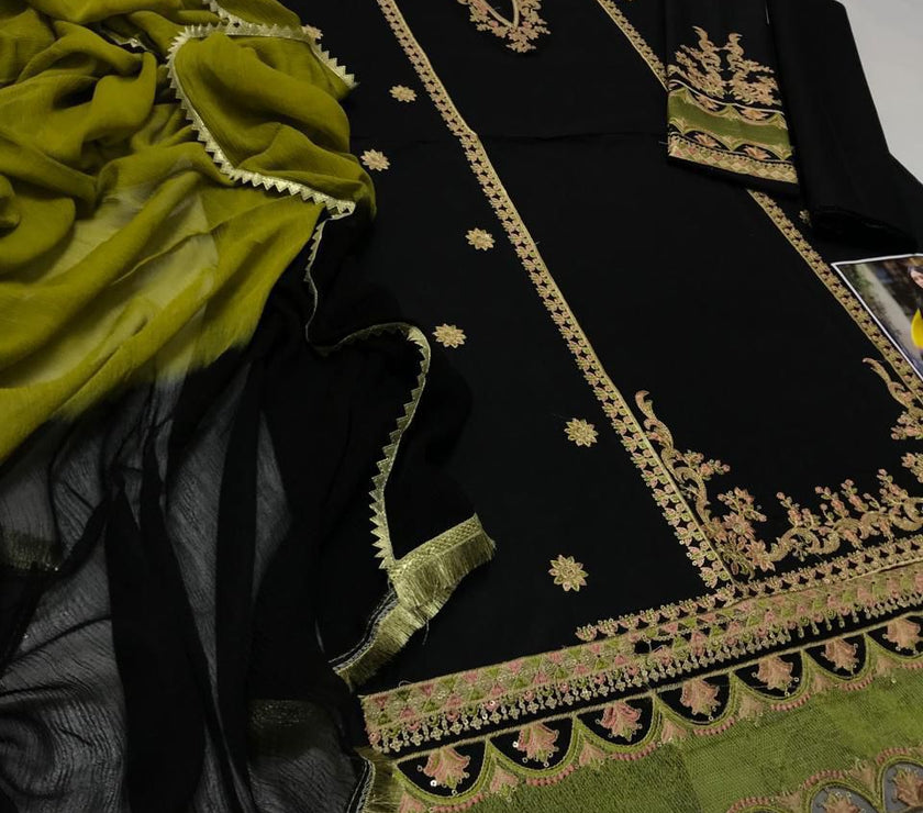 Grace S686-Embroidered 3pc Lawn dress with Embroidered chiffon dupatta.