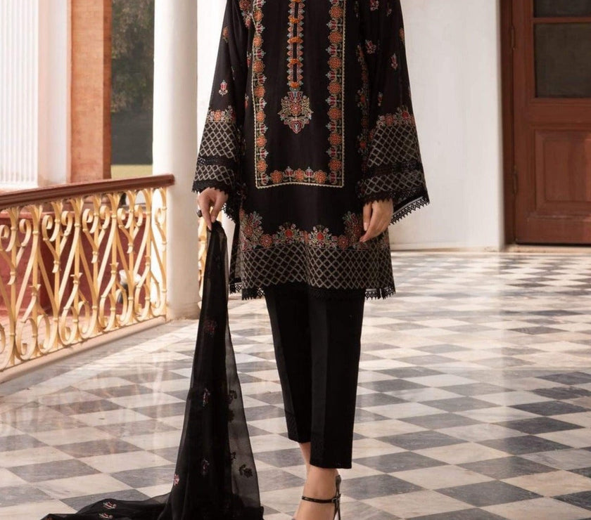 Grace S749-Embroidered 3pc lawn dress with Embroidered chiffon dupatta.