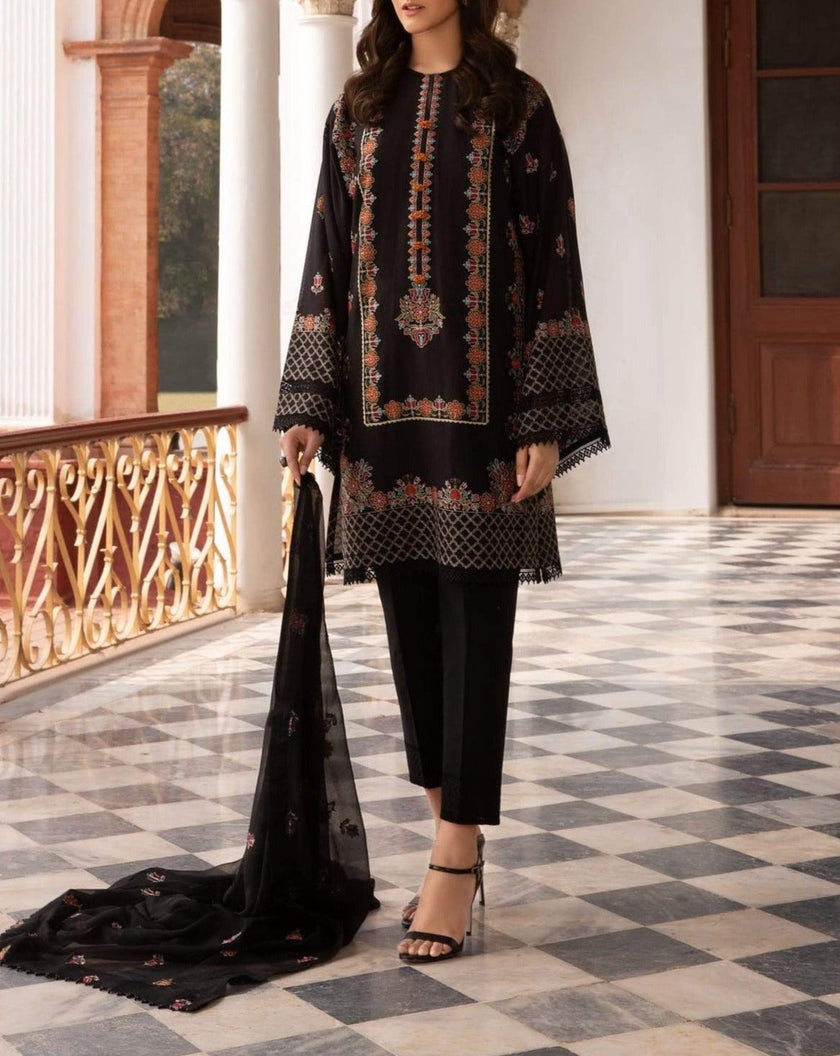 Grace S749-Embroidered 3pc lawn dress with Embroidered chiffon dupatta.