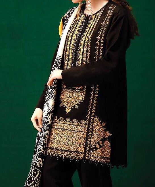 Grace W102 -Embroidered 3pc khaddar dress with printed shawl.