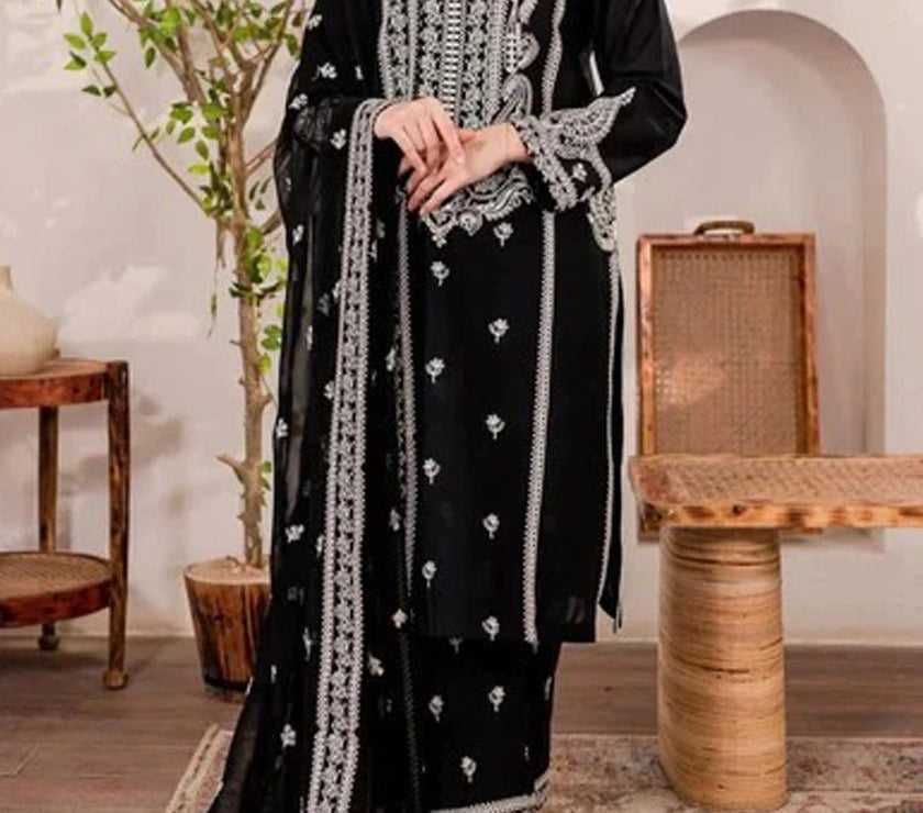 Grace S539-Embroidered 3pc lawn dress with embroidered chiffon dupatta.